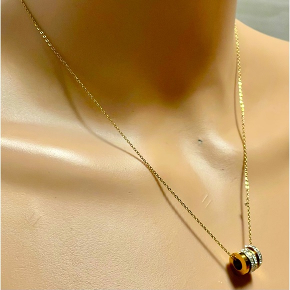 FASHION JEWELRY STAINLESS STEEL WOMEN'S GOLD COLOR CHAIN - Picture 7 of 8